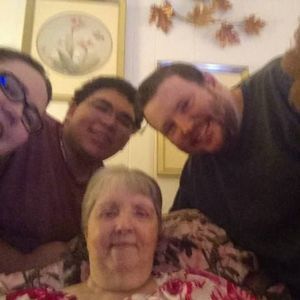 Meet your Posher, Linda